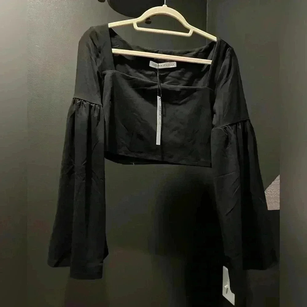 NWT! Susana Monaco Bell Sleeve Crop Top - Picture 2 of 6